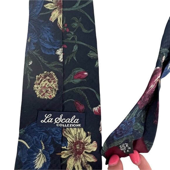 Vintage La Scala Floral Silk Tie Made in USA Navy, Green, Blue, Burgundy - Picture 2 of 3